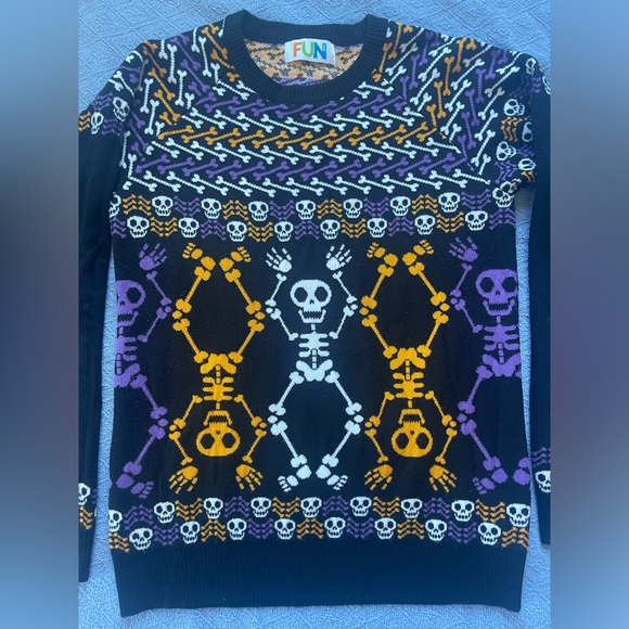 Halloween dancing skeleton sweater, fun.com brand - Picture 3 of 10